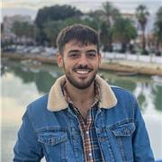 Doy clases o te ayudo con deberes de latín, griego, lengua y literatura, historia, historia del arte. Titulado en Filología Clásica